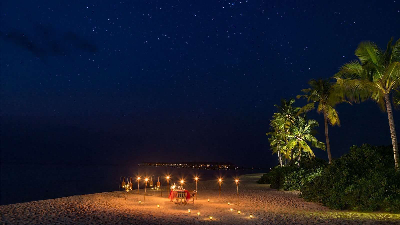 5.8 Undersea Restaurant at Hurawalhi Island Resort