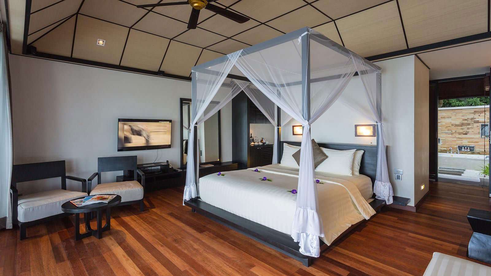 Lagoon Villa at Lily Beach Resort & Spa