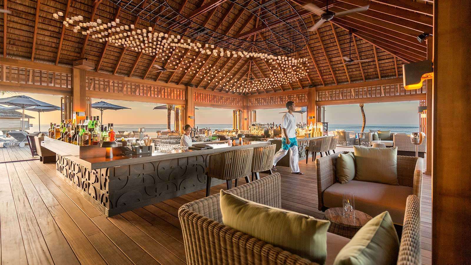 Kashibo Restaurant & Bar at Hurawalhi Island Resort